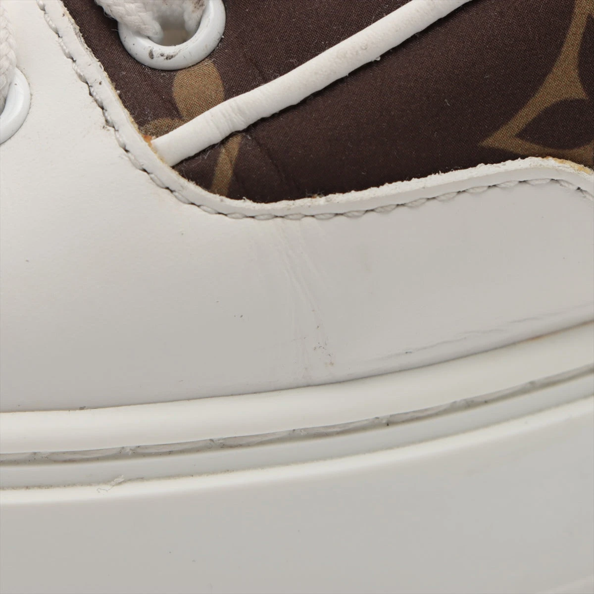 ヴィトン タイムアウトライン 22年 レザー スニーカー 37 1/2