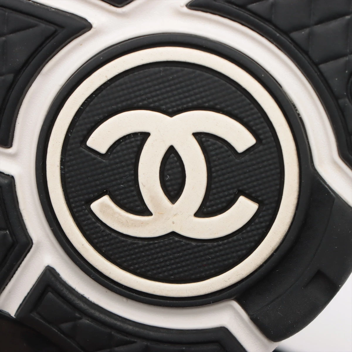 CHANEL ベージュ スエード ブーティ　ロゴ　36 1/2 CHANEL Sandal CC Logo Satin EU 36 1/2 Beige New From Japan