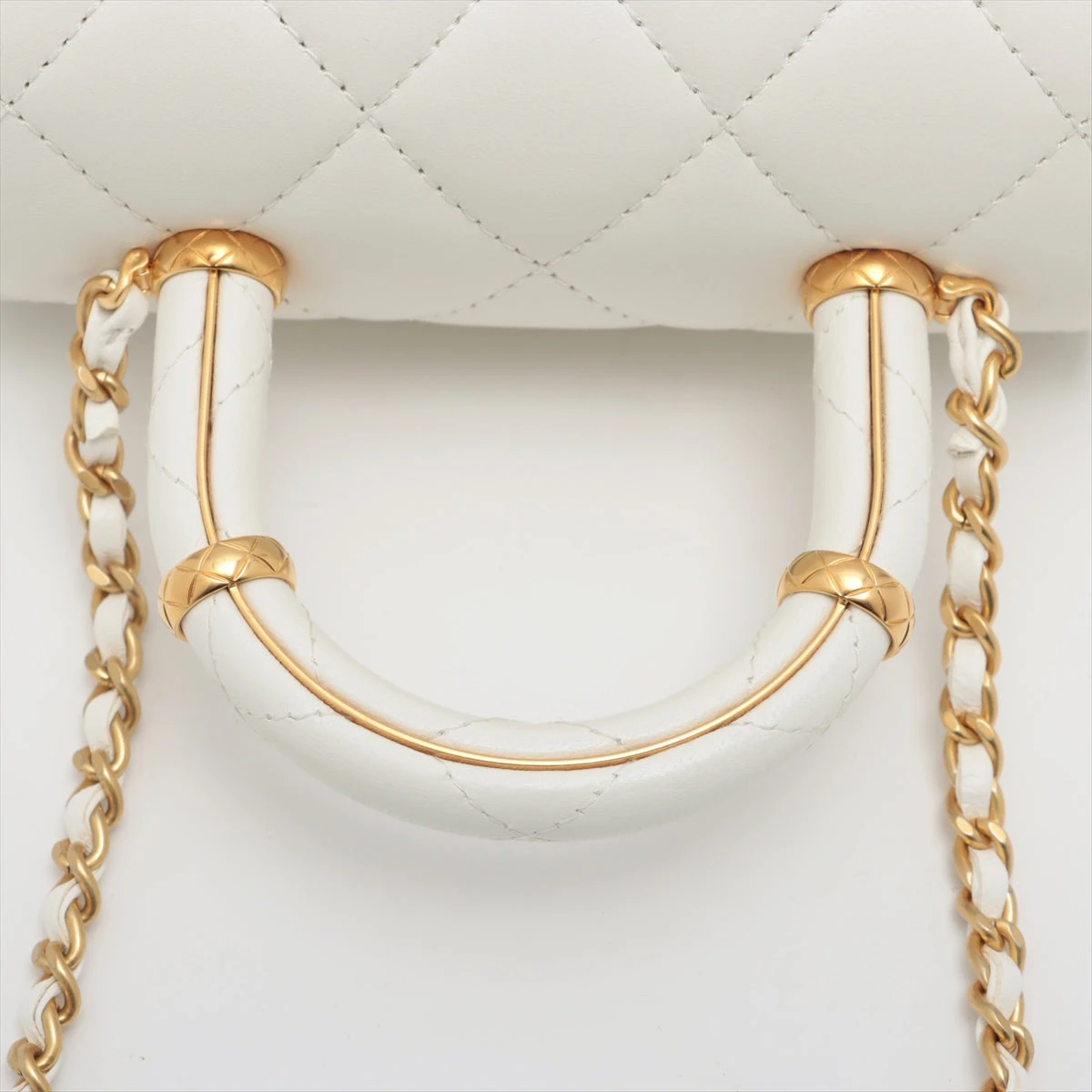 シャネル ラムスキン マトラッセ ハンド バッグ ゴールド金具 ホワイト 楽天市場】シャネル CHANEL ミニマトラッセ ラムスキン ココ
