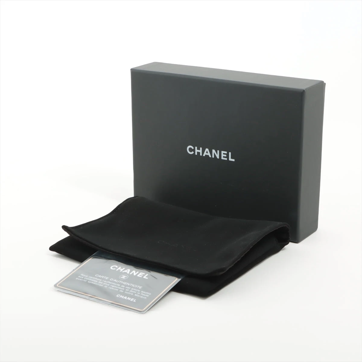 シャネル マトラッセ キャビアスキン コンパクトウォレット ピンク