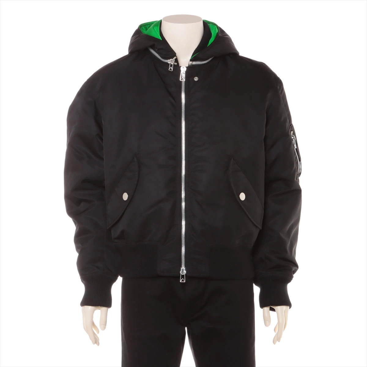 新品 Bottega Veneta フード付き ボンバージャケット M 新品 Bottega Veneta フード付き ボンバージャケット M