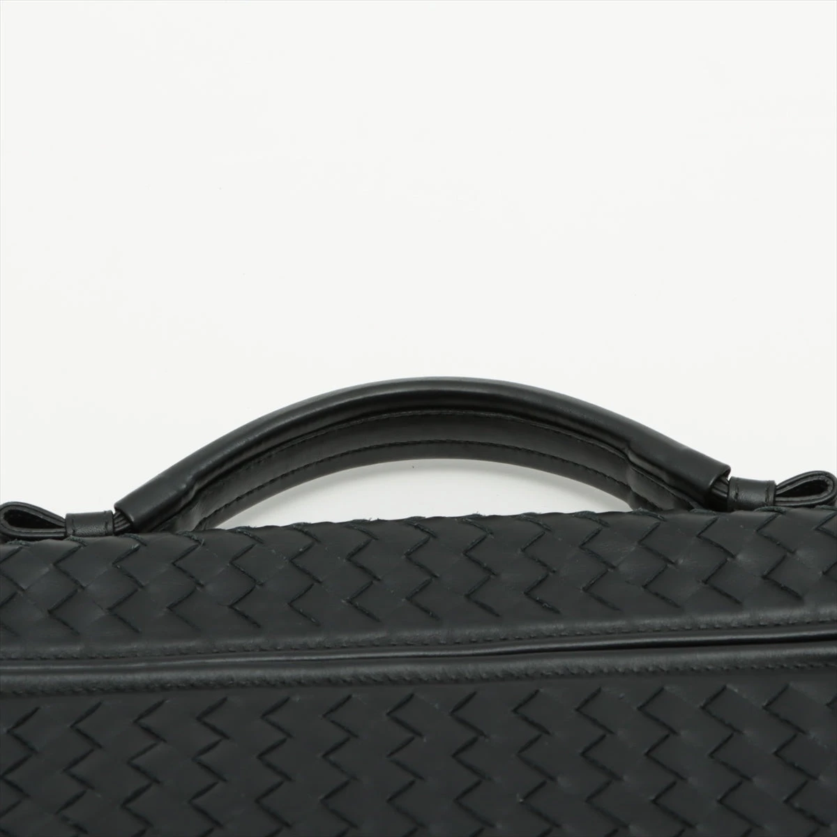 ボッテガヴェネタ イントレチャート レザー ブリーフケース