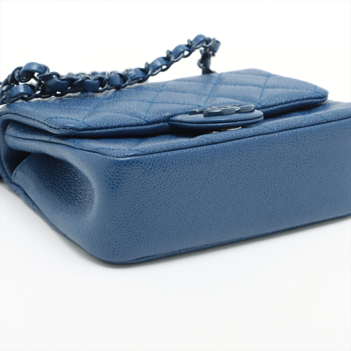 シャネル マトラッセ キャビアスキン チェーンショルダーバッグ ブルー