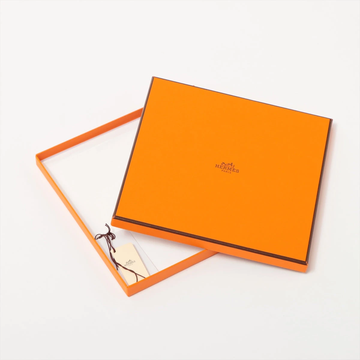 新品 紙タグ付き エルメス シルクスカーフ バンダナ カレ55 パリステーション エルメス カレ55 Hermes Paris Station Bandana エルメス パリ