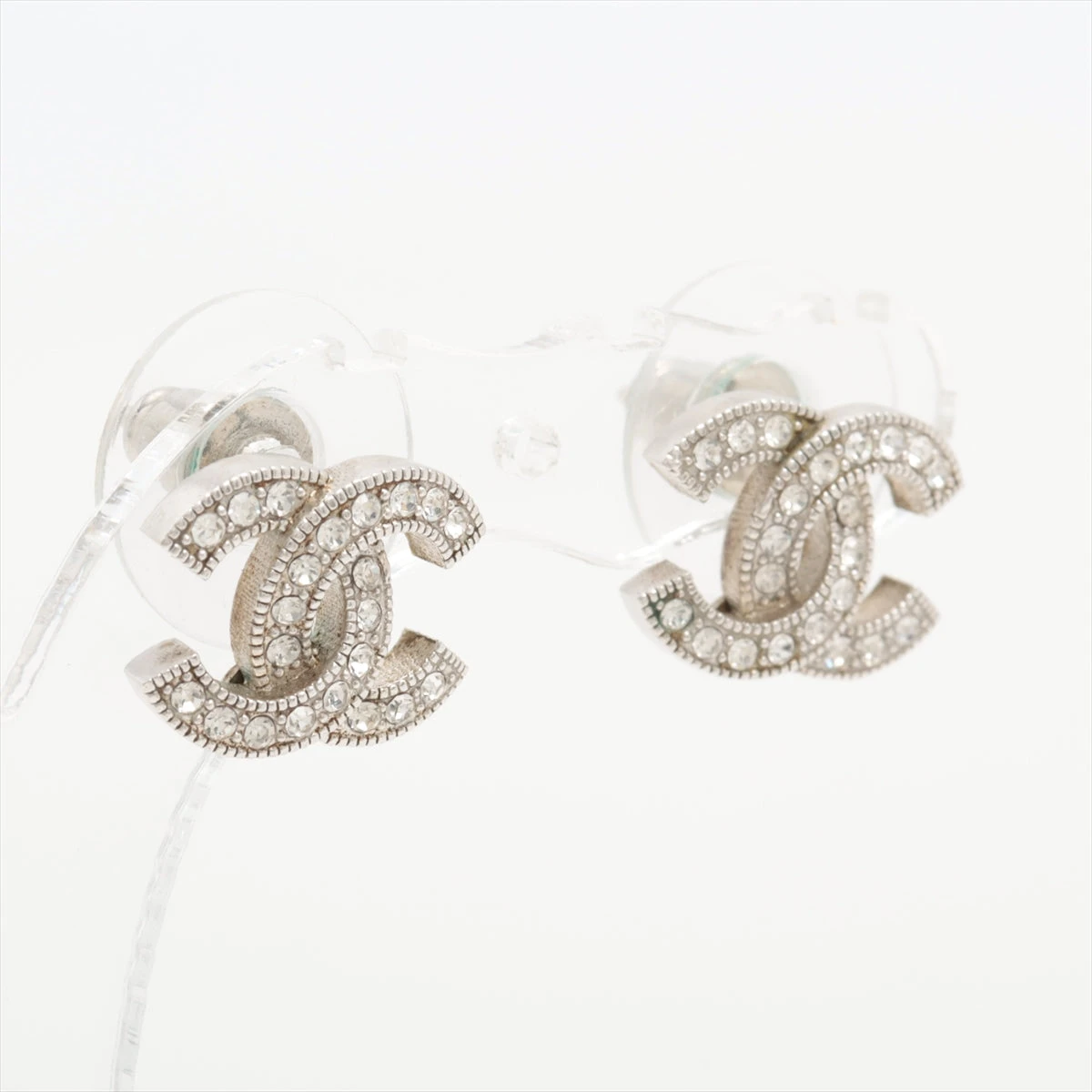 シャネル GP×シルバー 03A ココマーク ピアス ホワイトカラー 両耳 楽天市場】CHANEL(シャネル) ココマーク ピアス メタル(GP
