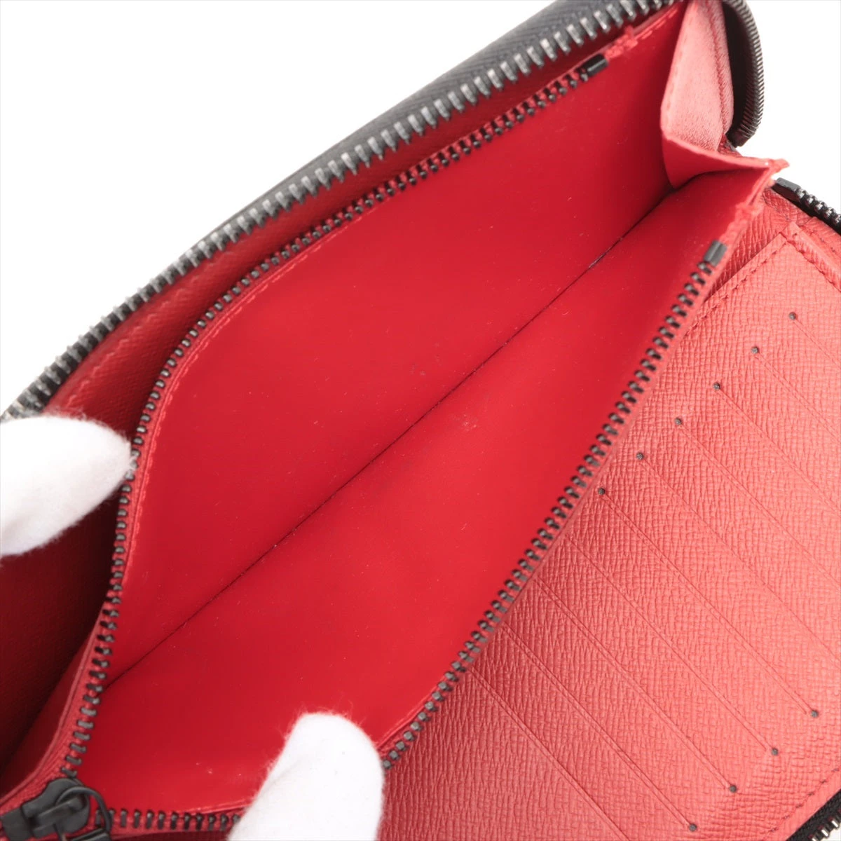 ヴィトン ダミエグラフィット ユーティリティ ジッピーウォレット