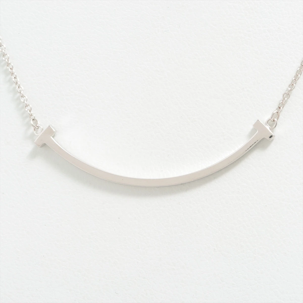 Tiffany ティファニー Tスマイル ミニ ネックレス 750(WG) ティファニー Tスマイル ミニ ネックレス 750(WG) 2.9g A2352684