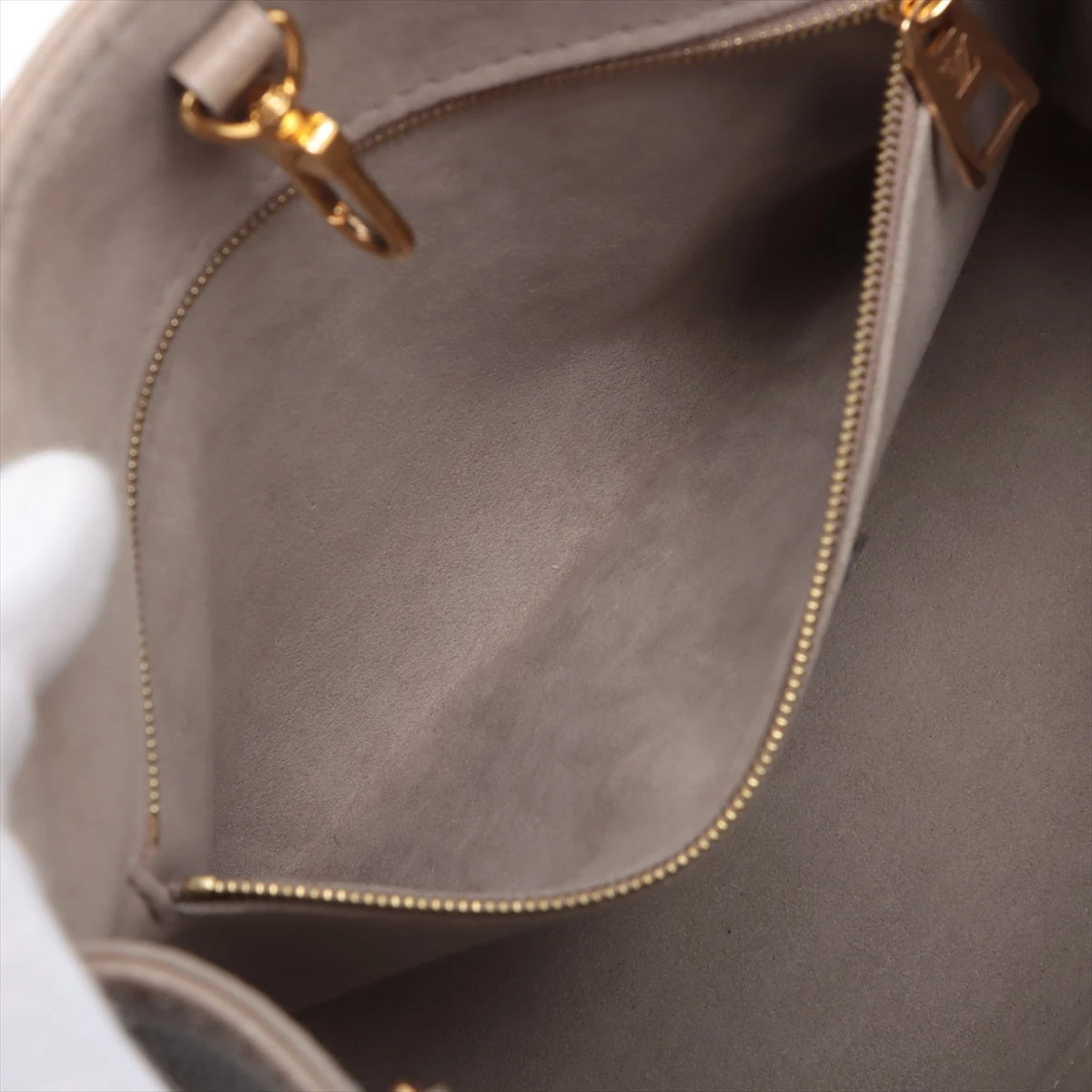 ヴィトン バイカラーモノグラムアンプラント オンザゴー PM M45779