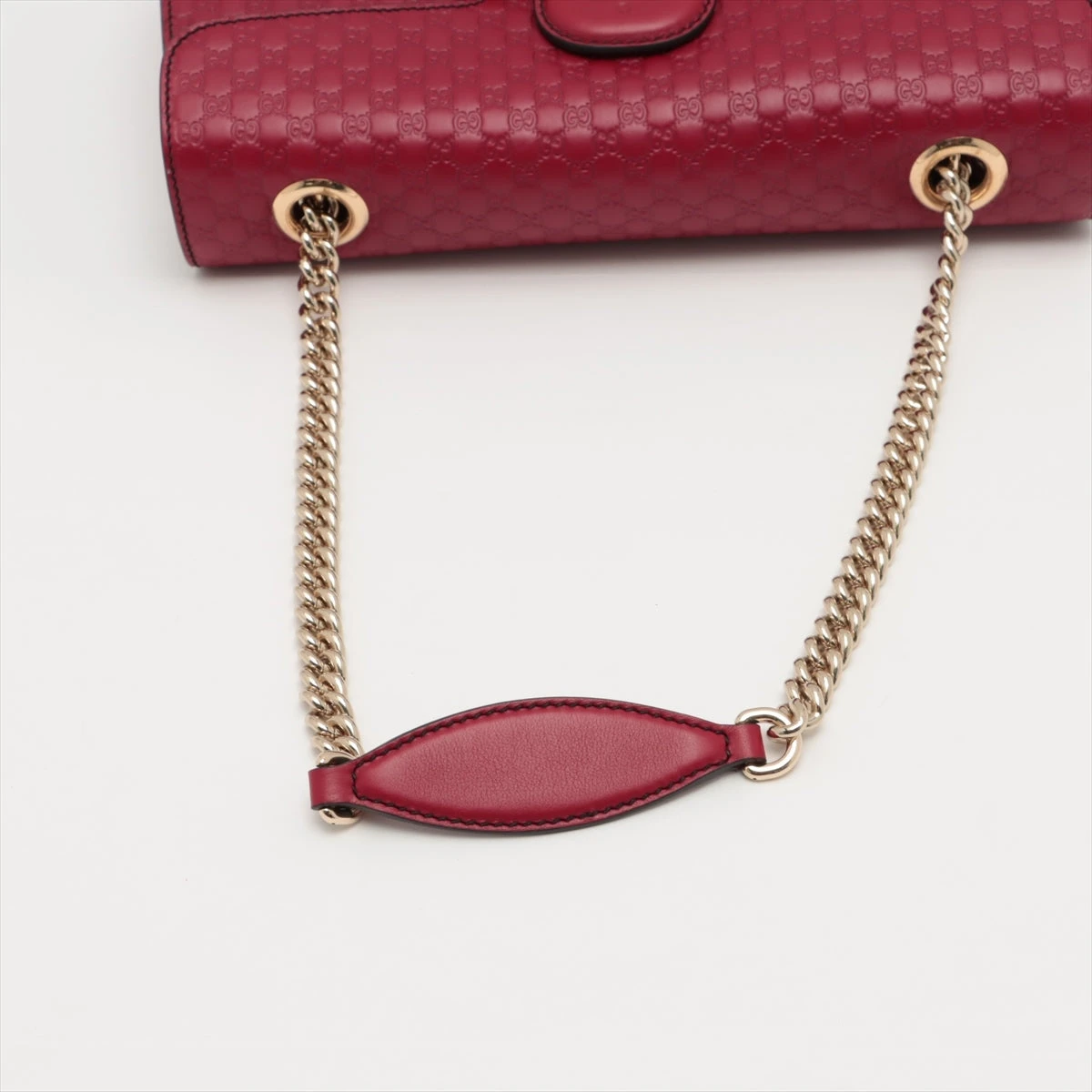 ✿GUCCI 　マイクログッチシマ　チェーンショルダーバッグ　レッド グッチ マイクログッチシマ レザー チェーンショルダーバッグ