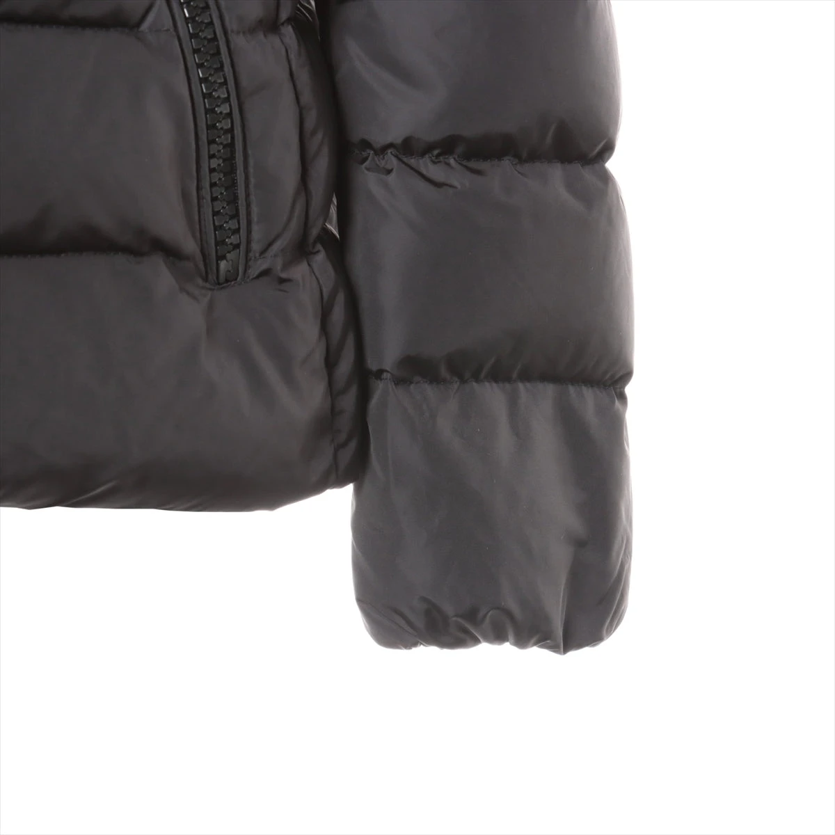 モンクレール　TETRAS Moncler Tetras Hooded Down Slim Puffer Jacket NWT in Olive