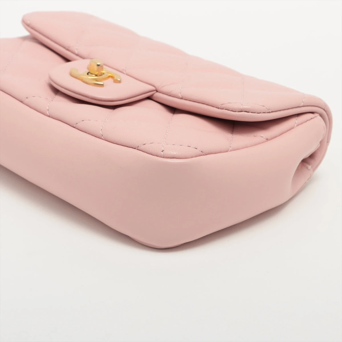 Pinky⭐︎　チェスト シャネル ミニマトラッセ ラムスキン チェーンショルダーバッグ