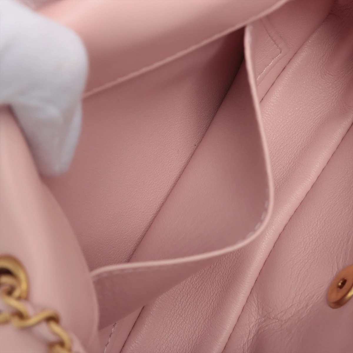 シャネル ミニマトラッセ ラムスキン チェーンショルダーバッグ