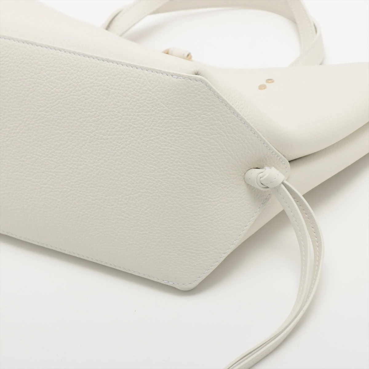 Chloé ホワイトレザー ハンドバッグ Madeleine ホワイト - レザー ハンドバッグ 女性用 -Elleme