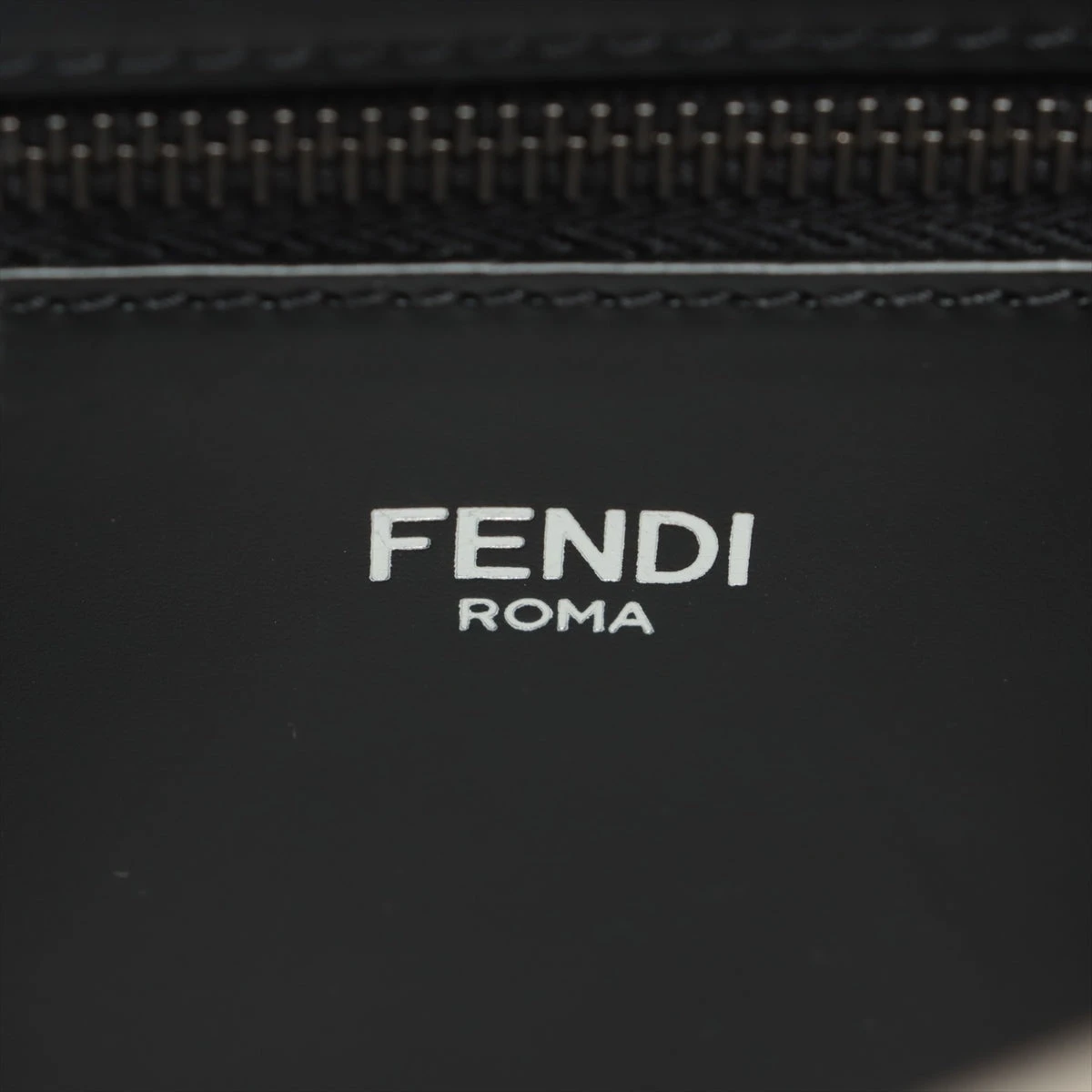 ピーカブー アイシーユー スモール ブラック レザー 2WAYバッグ FENDI（フェンディ） ピーカブー アイシーユー スモール 2WAY