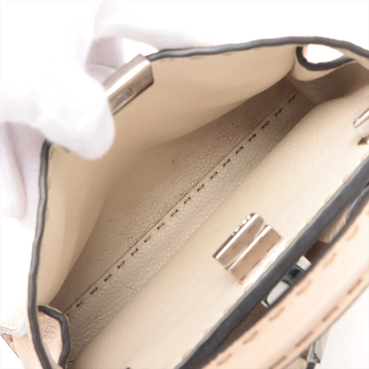 フェンディ ピーカブーエッセンシャリー セレリア レザー 2WAY