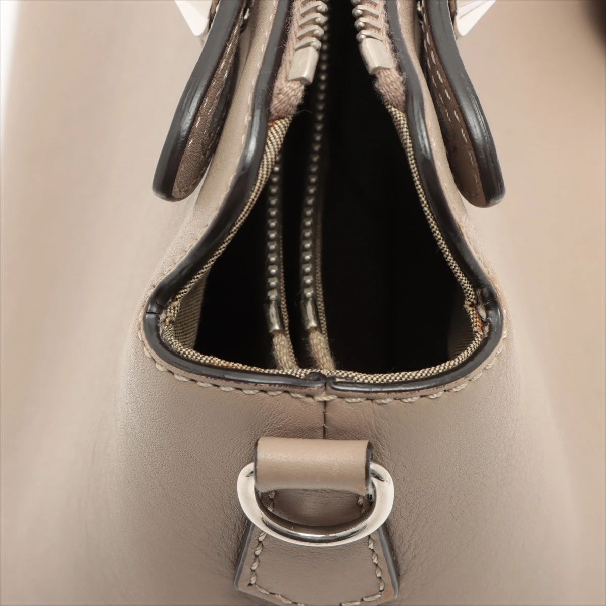 極美品　FENDI バイザウェイ ミディアム　レザー　ハンドバッグ　2WAY FENDI - フェンディ バイザウェイ ミディアム ショルダーバッグ