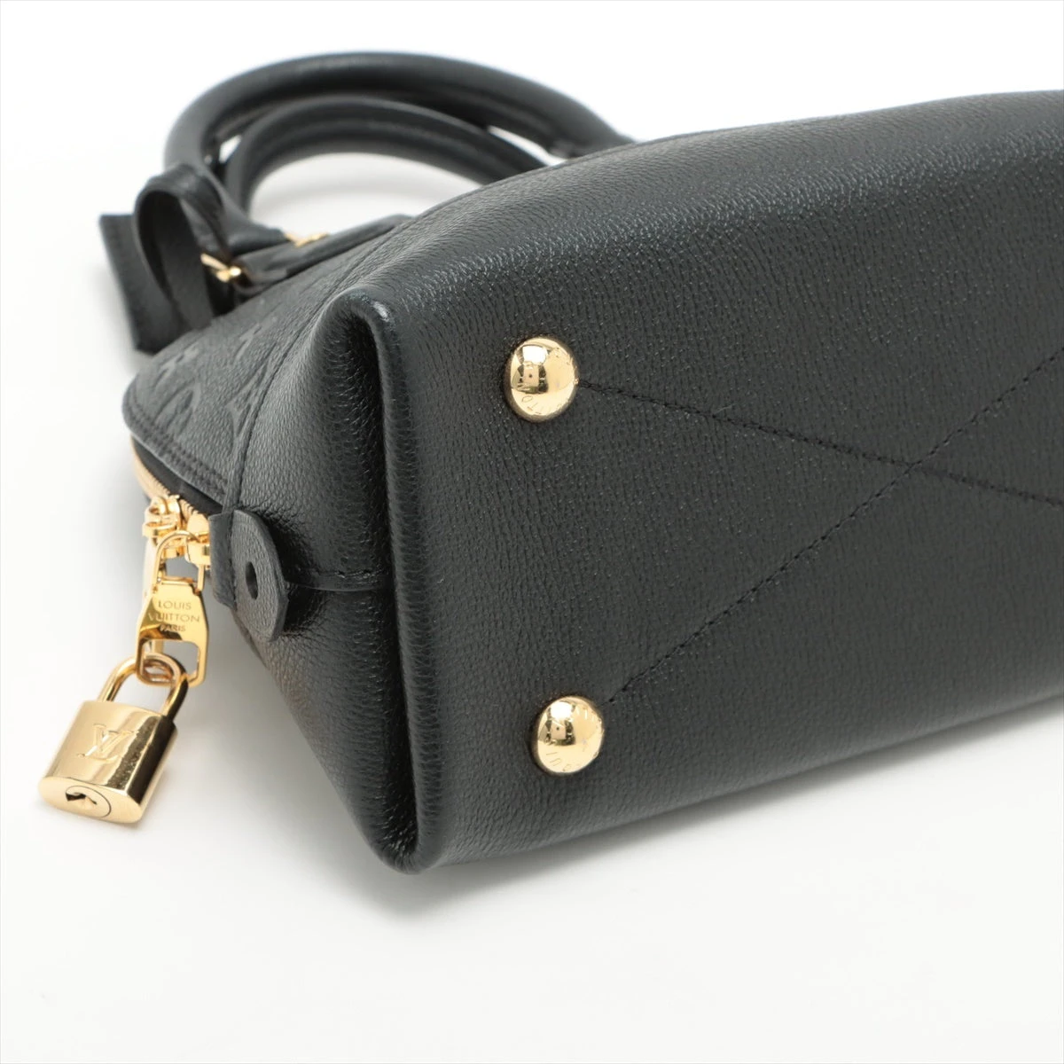 Louis Vuitton モノグラム アルマbb Alma BB Monogram - Women - Handbags | LOUIS VUITTON ®