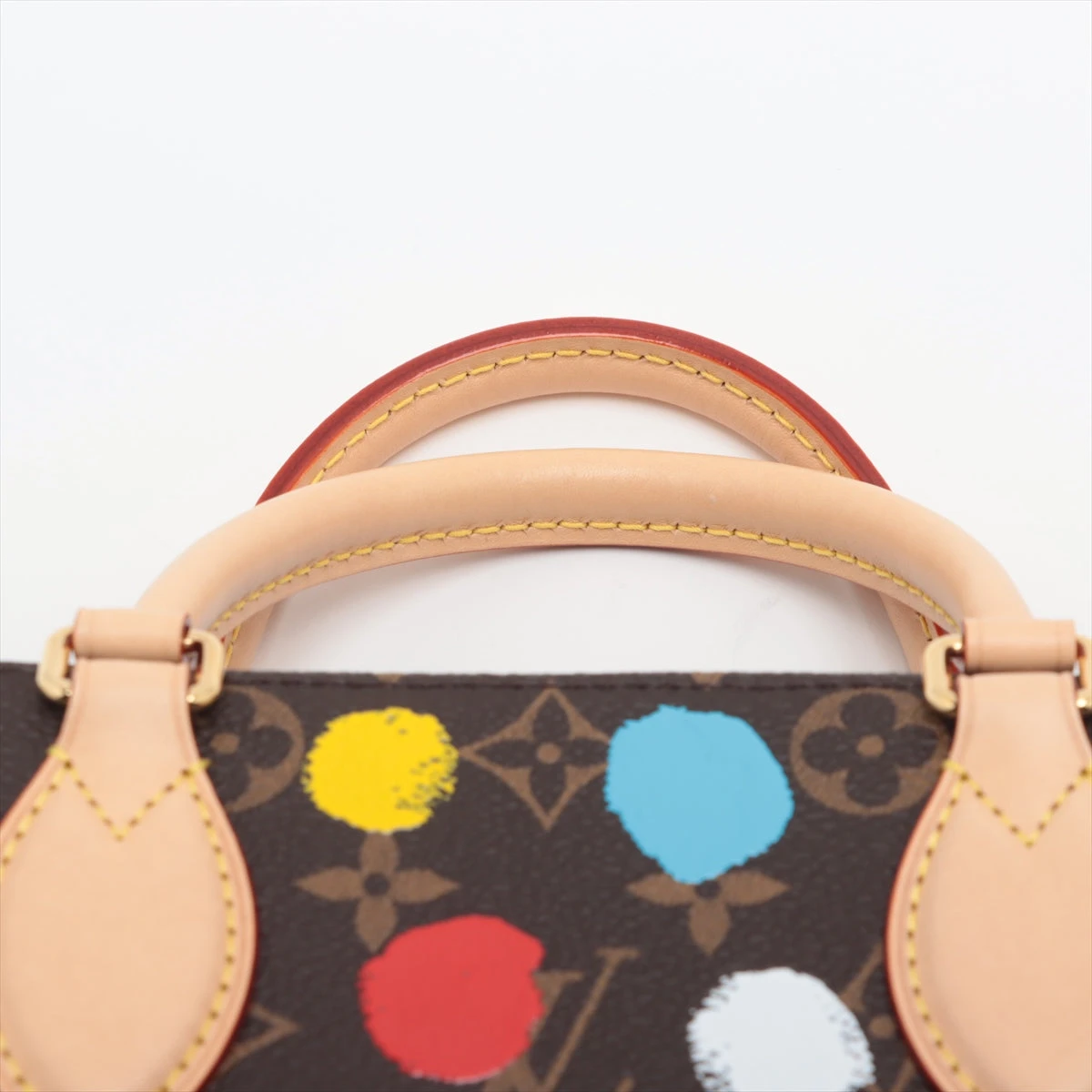 Louis Vuitton オンザゴーPM ルイヴィトン 草間彌生 M46380 2023SSルイヴィトン 草間彌生コラボ オンザゴー PM 偽物 バッグ M46380
