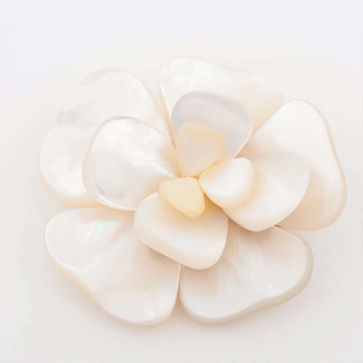 シャネル ブローチ/コサージュ｜ホワイト(白)｜中古ブランド品
