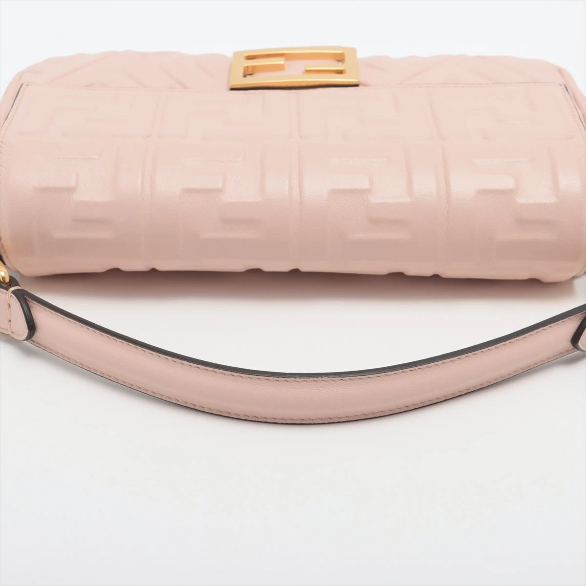バゲット レザー ピンク | Fendi
