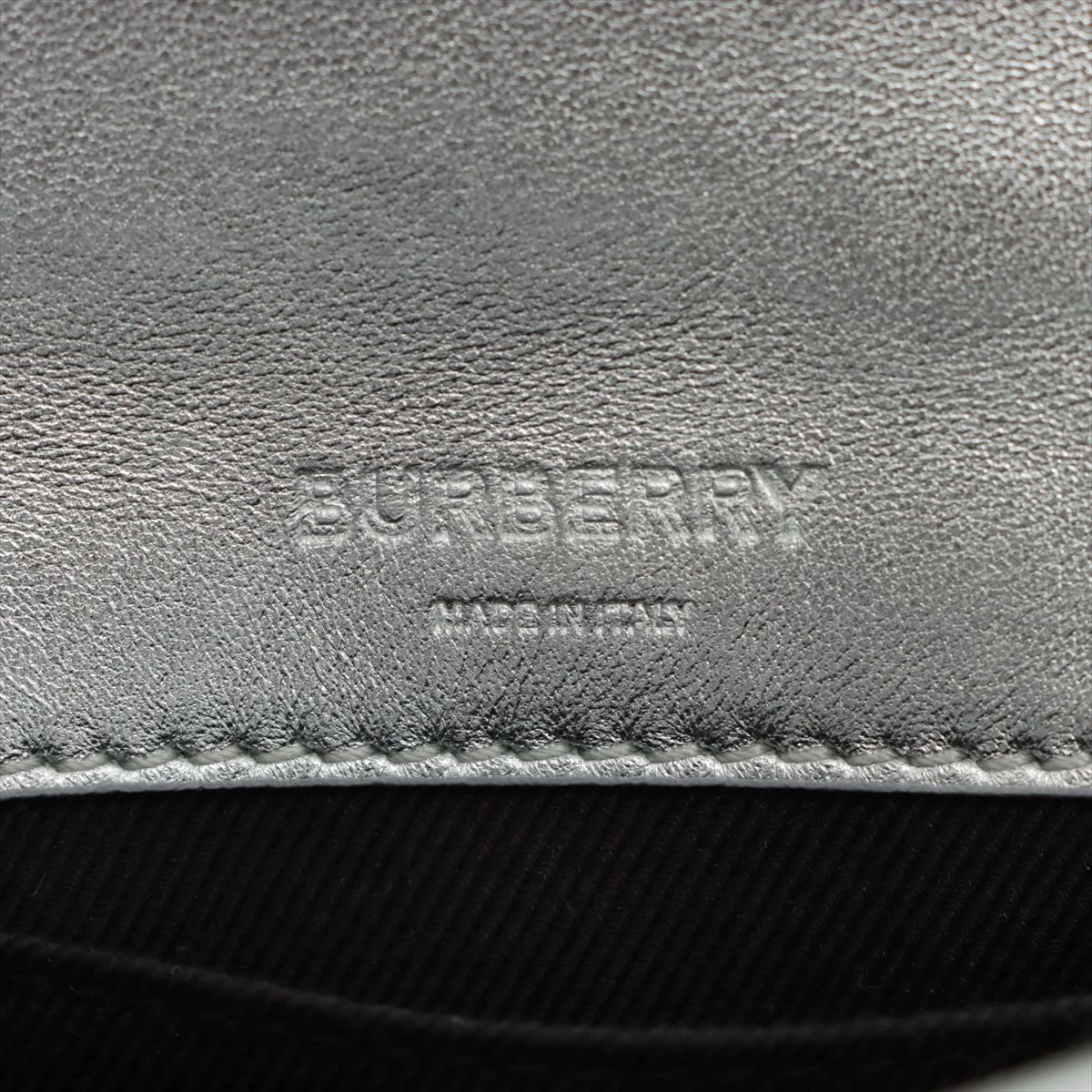 バーバリー TB レザー チェーンショルダーバッグ シルバー A2304952