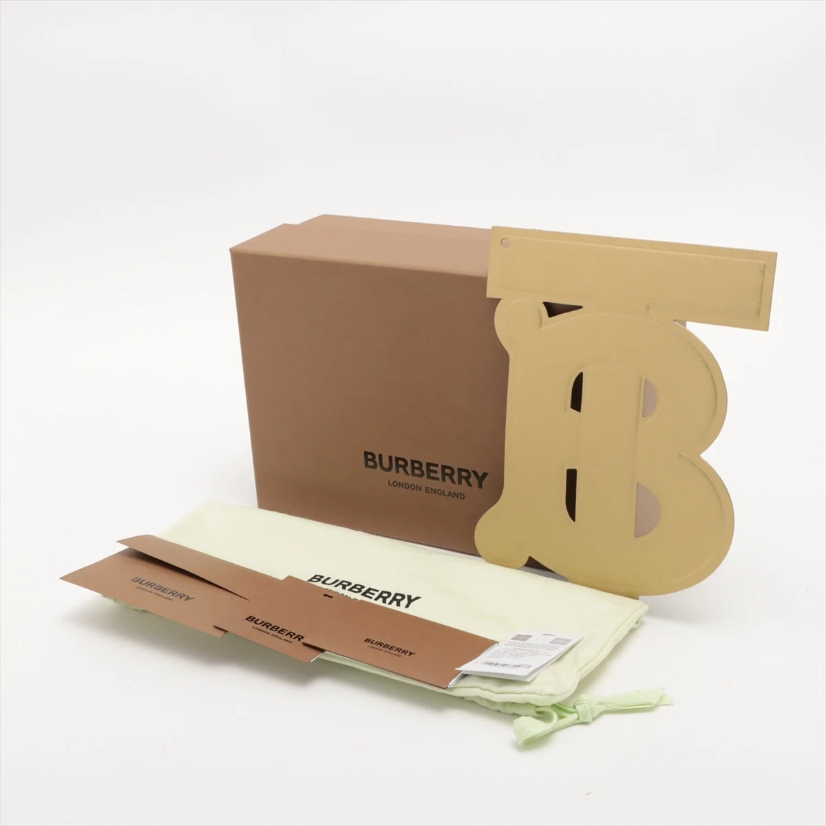 バーバリー TB レザー チェーンショルダーバッグ シルバー バーバリー TB レザー チェーンショルダーバッグ シルバー