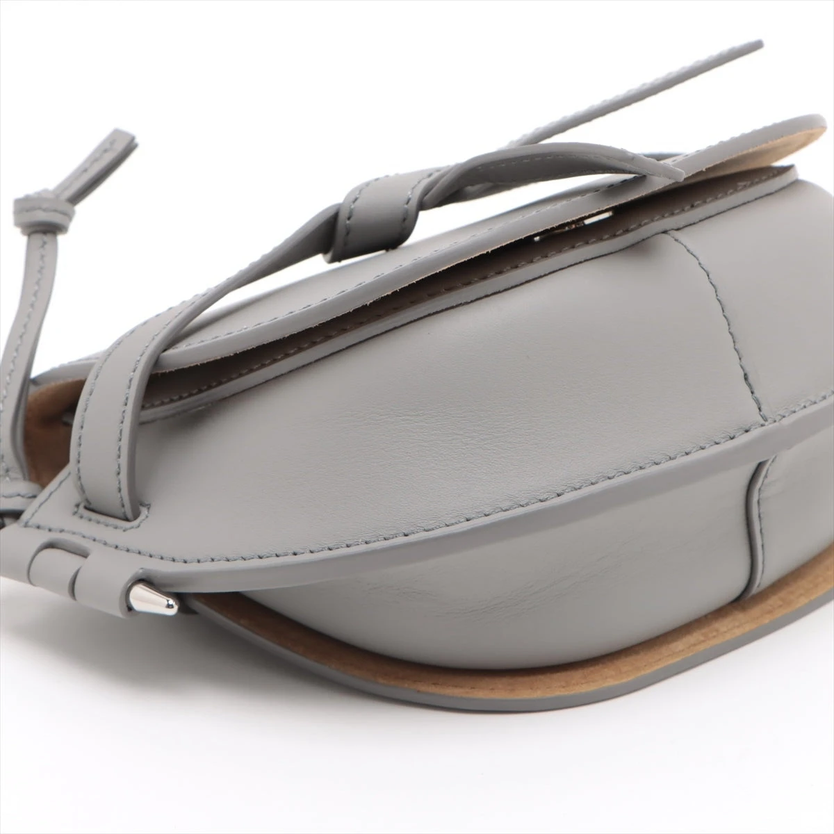 ロエベ ゲート デュアル レザー ショルダーバッグ グレー ストラップ ロエベ ゲート デュアル レザー ショルダーバッグ グレー ストラップ
