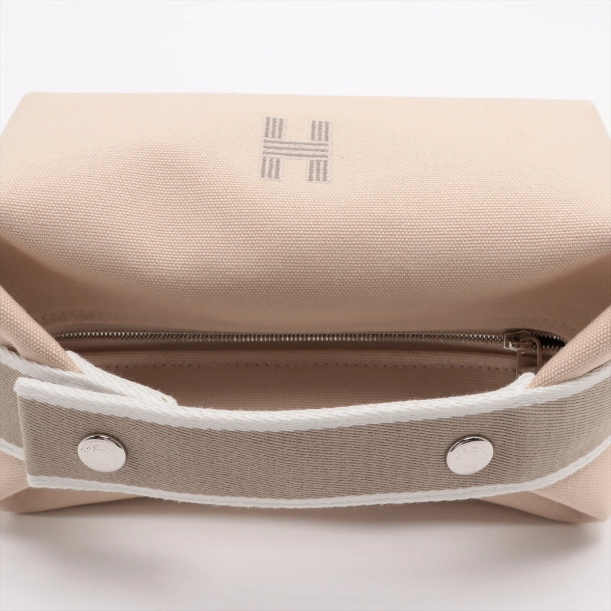 ブリットアブラック　HERMES 白 エルメス(HERMES)エルメス ZIGZAG ブリッド ア ブラック PM