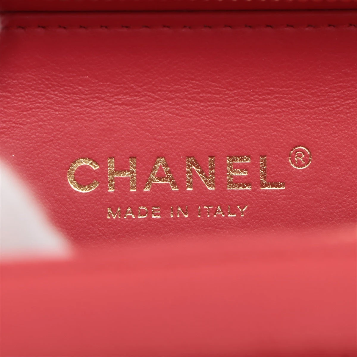 美品 CHANEL シャネル キャビアスキン ポーチ ゴールド金具 レッド 楽天市場】chanel キャビアスキン ポーチ 赤の通販