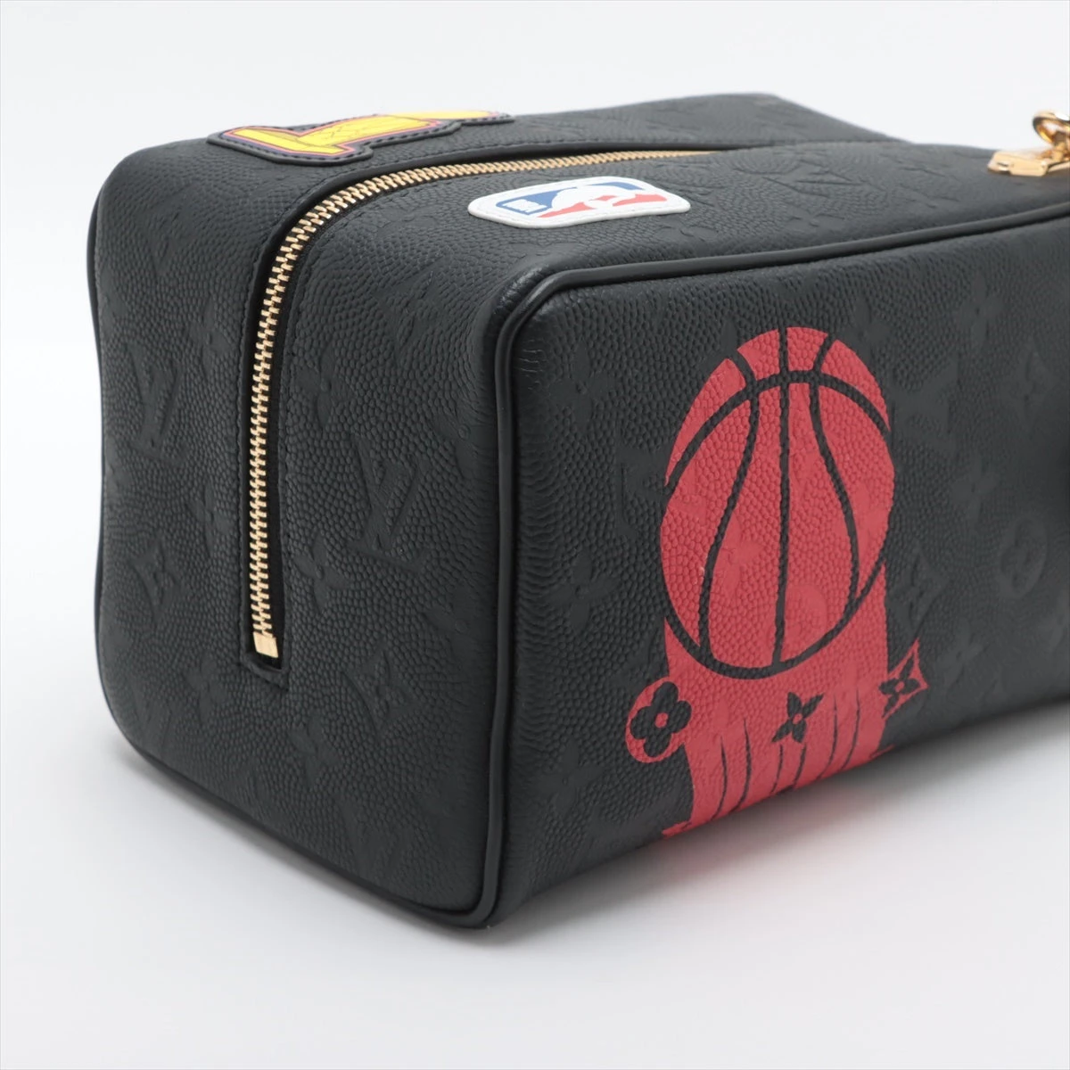★美品★ ルイヴィトン バッグ M58515 クローク ドップキット ブラック LOUIS VUITTON】ルイヴィトン『LV×NBA モノグラム エンボス