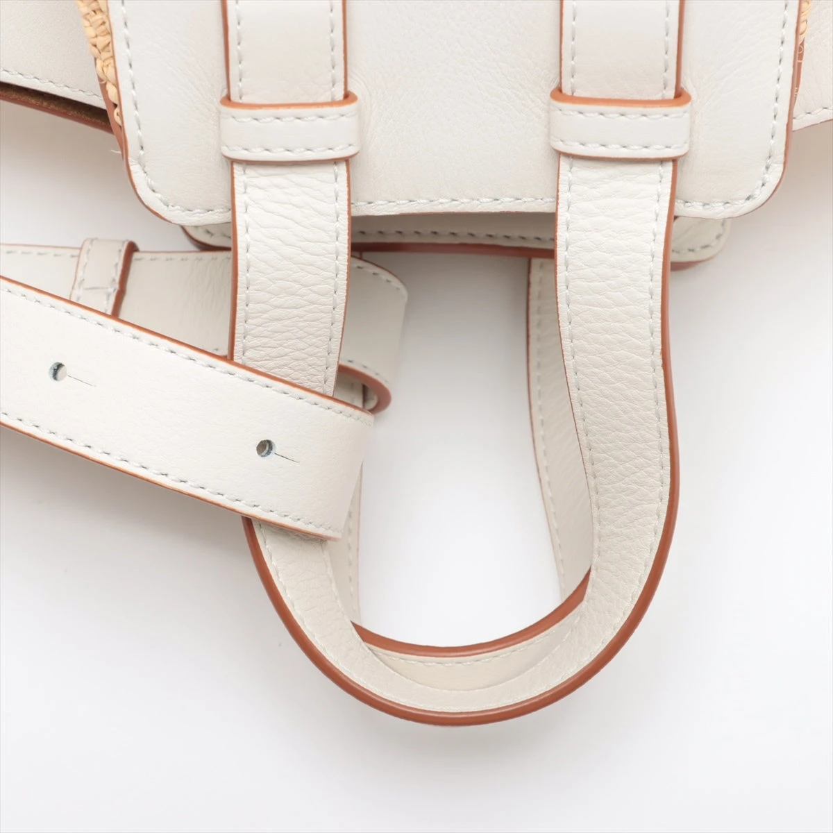 ショルダーバッグ ベージュホワイト レザー　LOEWE　ハンモック　スモール 名東】【LOEWE】ロエベ ハンモックバッグ スモール 2WAY