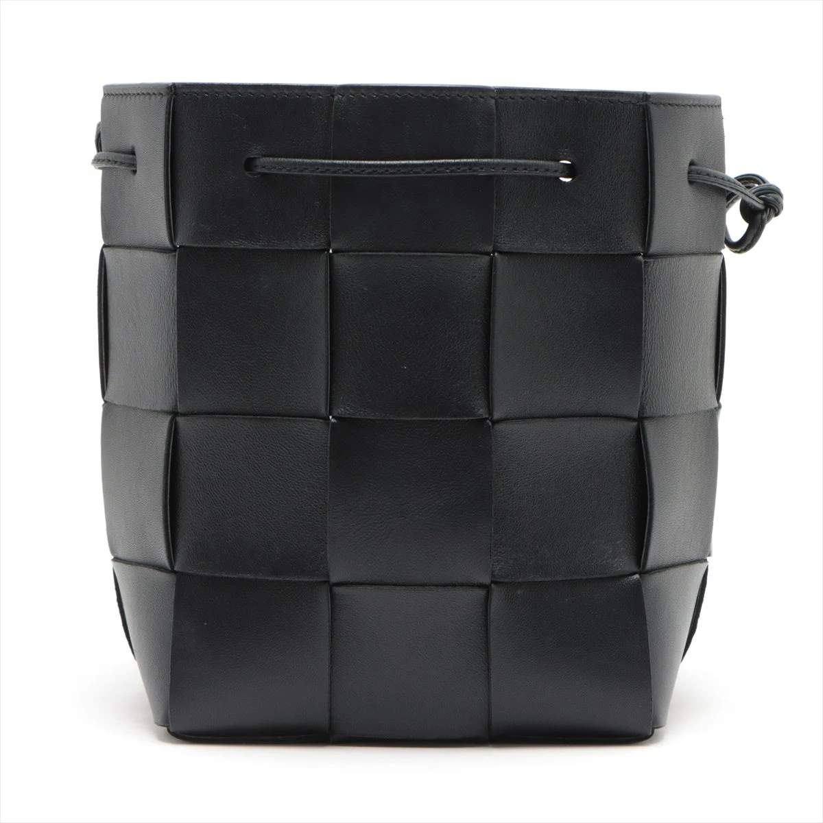 美品　ボッテガヴェネタ　カセットミニ クロスボディバッグ　かごバッグ　ショルダー BOTTEGA VENETA ボッテガヴェネタ MINI CASSETTE Bucket Bag