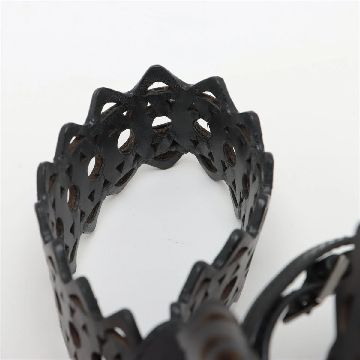 【大人気】★ALAIA☆ローズマリーミニ装飾レザークラッチ black アライア ローズマリー レザー ハンドバッグ ブラック ミラー
