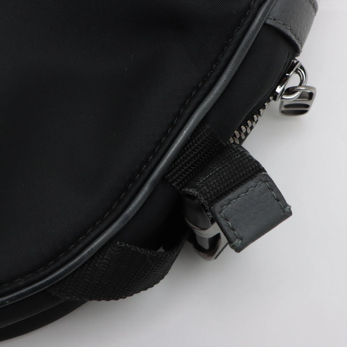 ディオール×サカイ サドルバッグ ナイロン×レザー ボディバッグ