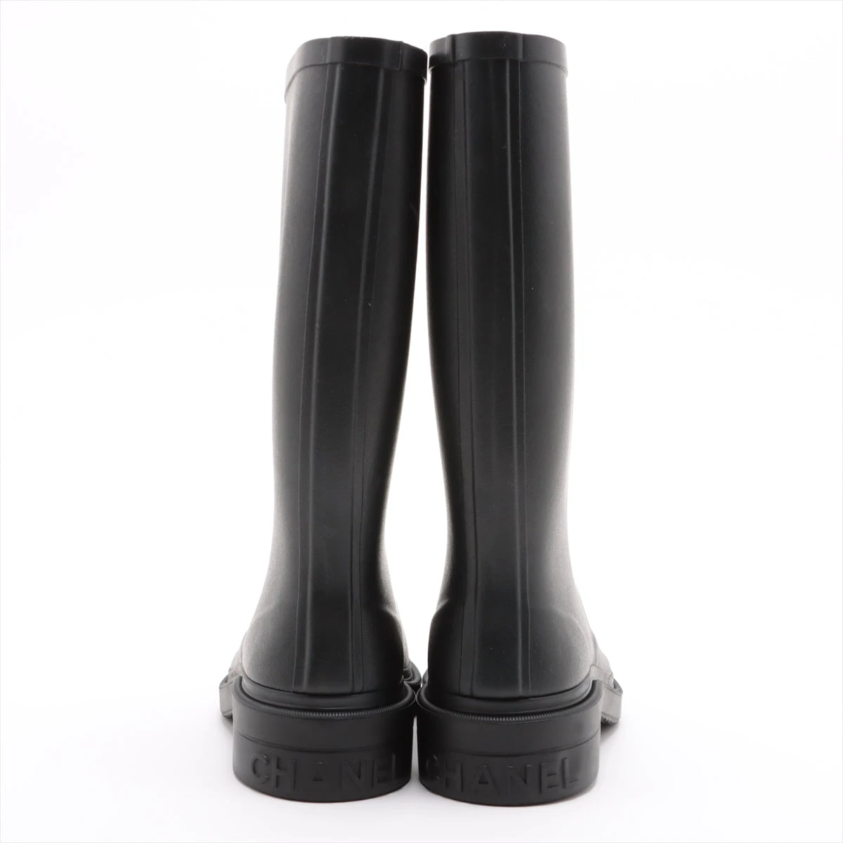 Chanel 23A Black White All Over Logo Rubber CC Low Top Short