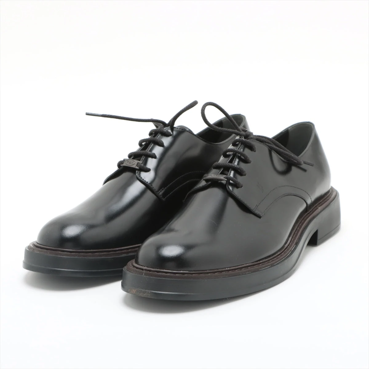TOD'S トッズ アーモンドトゥ厚底キルトエナメルドレスシューズ