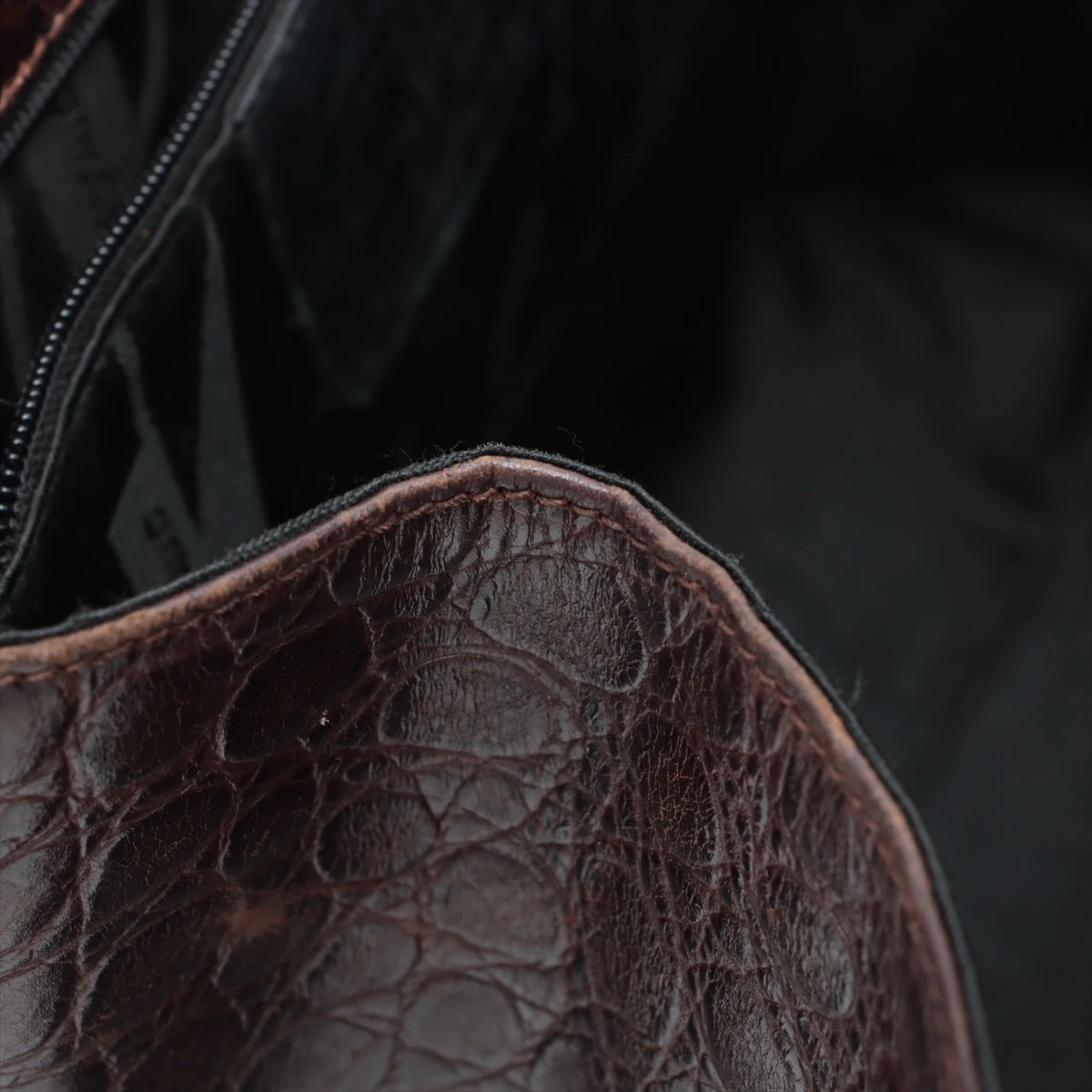 フェラガモ ヴァラリボン クロコ型押し 2WAYハンドバッグ