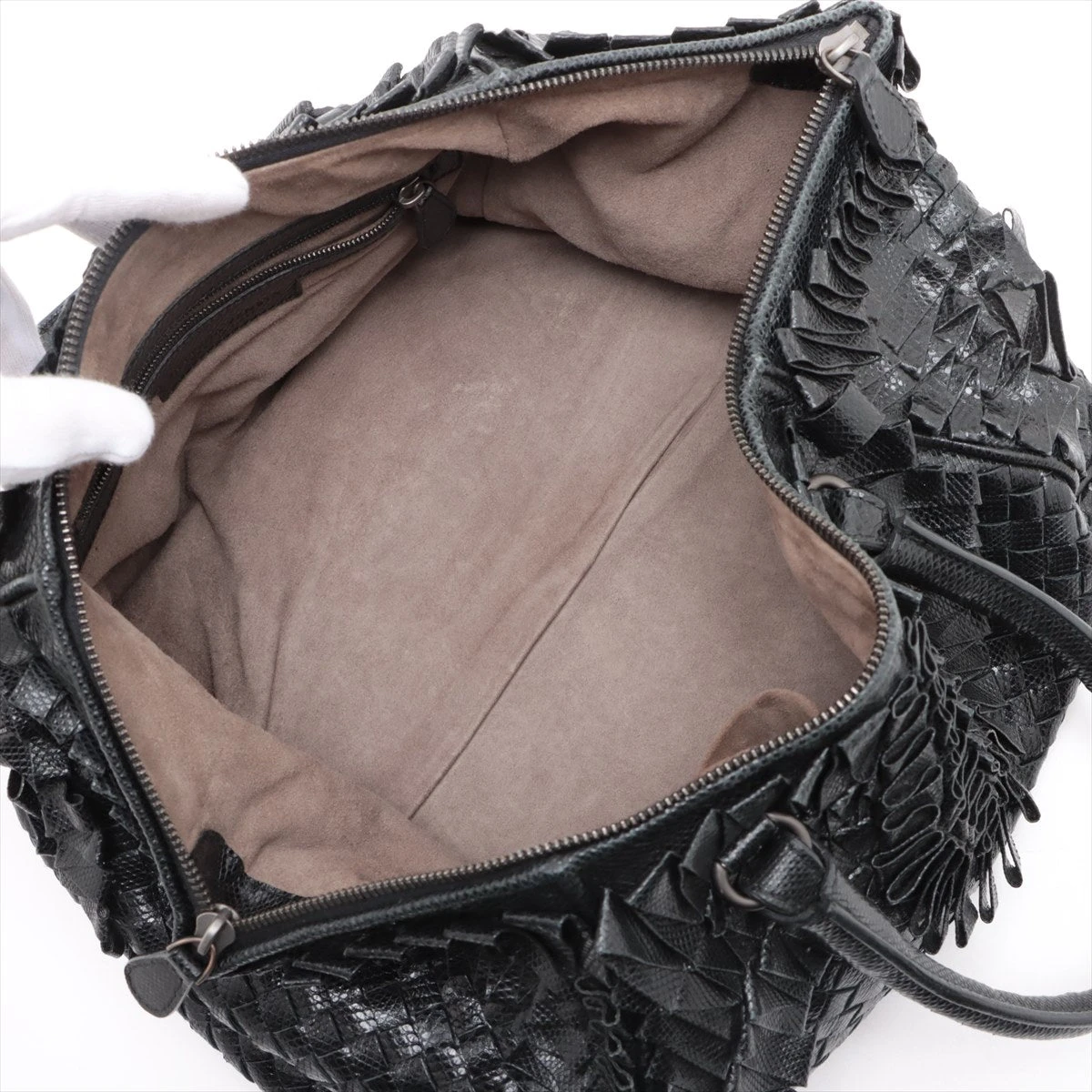 ボッテガヴェネタ イントレチャート リザード ハンドバッグ ブラック