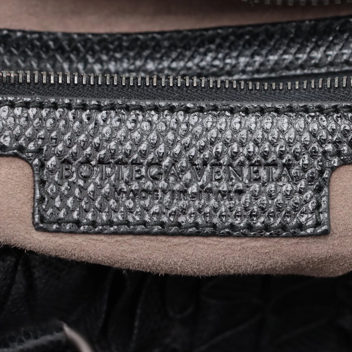 【本物】ボッテガヴェネタ ガルダ ラージ ハンドバッグ 黒 イントレチャート 本物】ボッテガヴェネタ ガルダ ラージ ハンドバッグ 黒