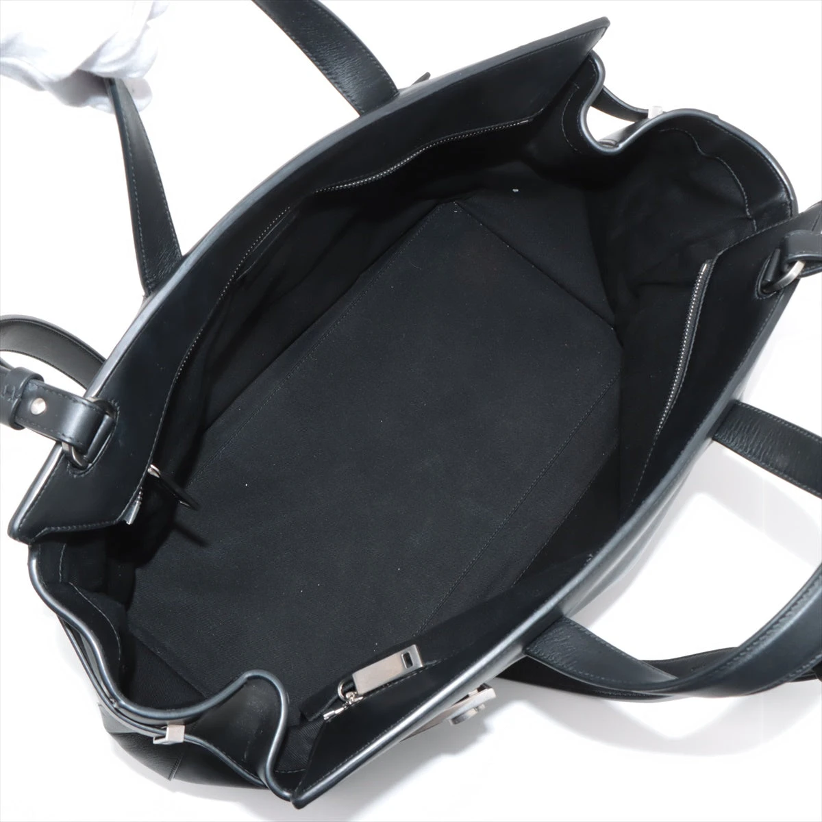 【美品】フェラガモ　バッグ　ハンドバッグ　ビジネスバッグ　黒　ブラック　レザー 楽天市場】フェラガモ ハンドバッグ 黒の通販