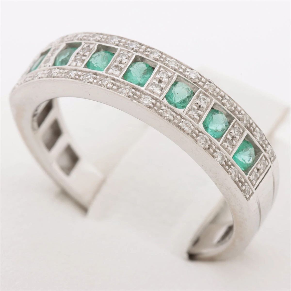 エメラルドとダイアリング H9439 Gainsborough