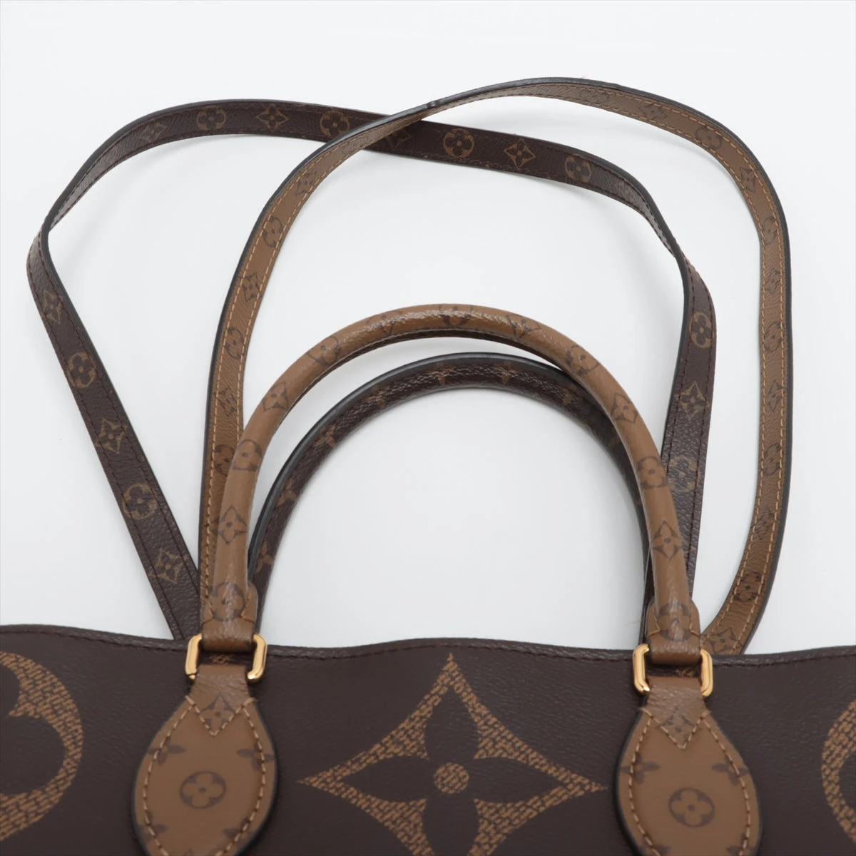 【美品】ルイ・ヴィトン（モノグラム・ジャイアント・リバース）オンザゴーGM ルイ・ヴィトン(LOUIS VUITTON)ルイ・ヴィトン オンザゴーGM
