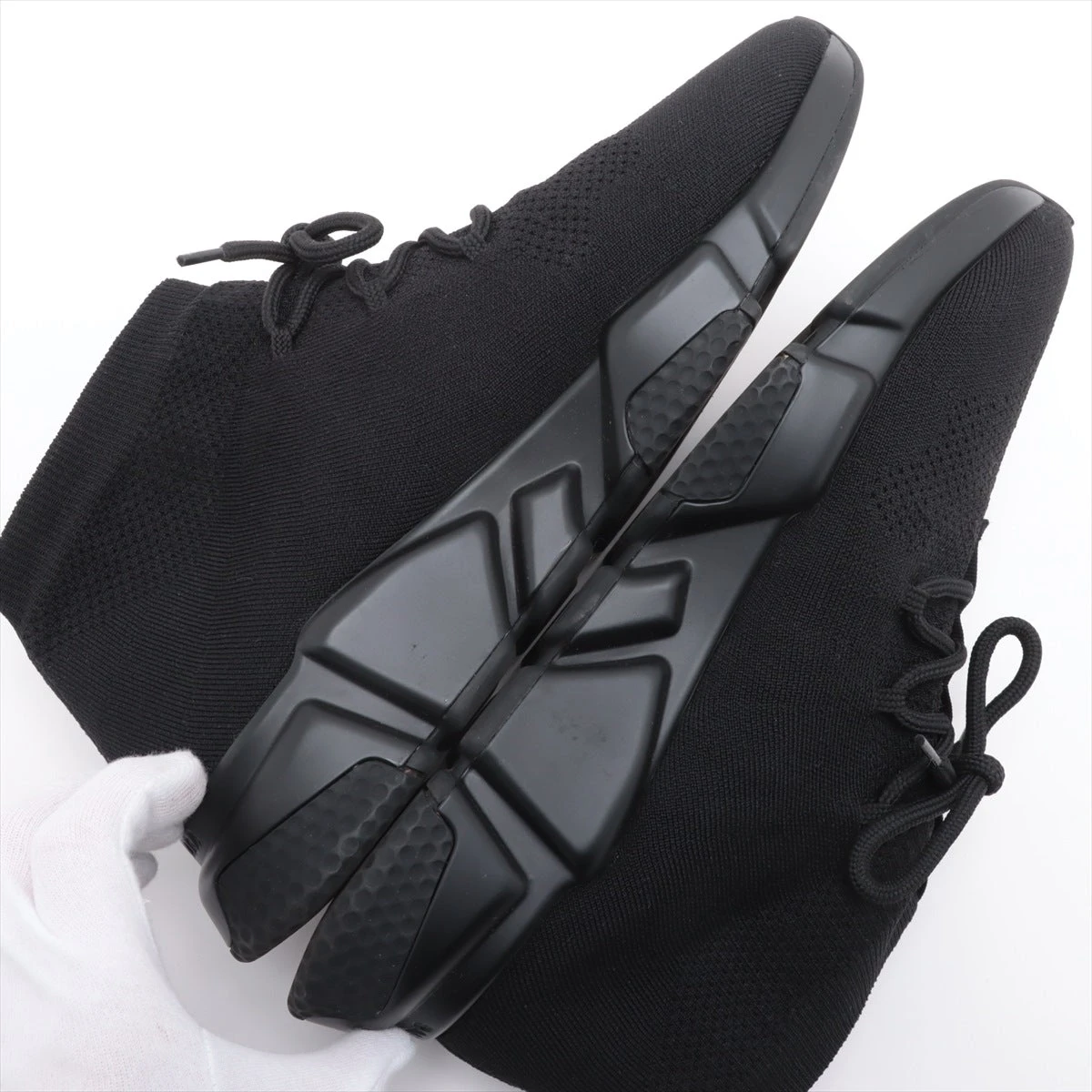 BALENCIAGA Speed　Lace-up　ブラックニット ホワイト の ウィメンズ Speed 2.0 Lace-Up リサイクルニット