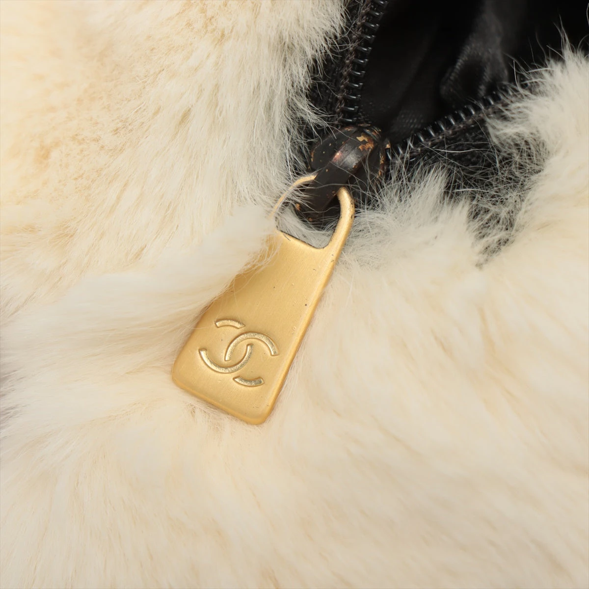 値下げ❣CHANEL❣️ラパンの貴重なアームウォーマー 値下げ❣CHANEL