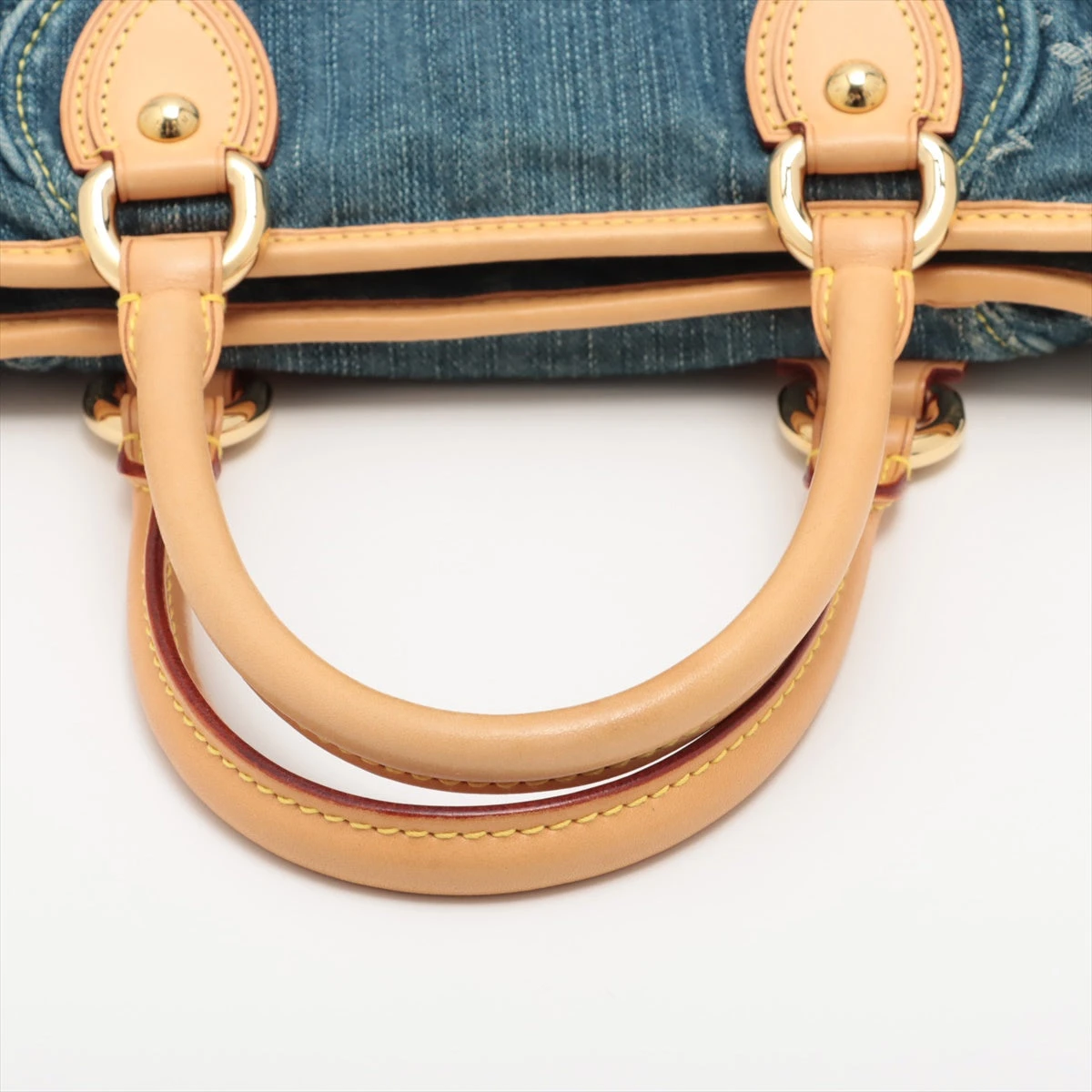 ルイヴィトンネオカヴィ　バッグ Louis Vuitton Kaki Calfskin Leather Neo Vivienne NM Crossbody Bag