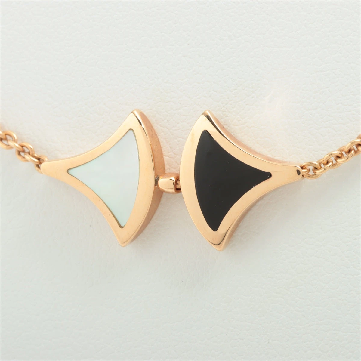 ブルガリ ディーヴァドリーム シェル オニキス ネックレス 750(PG