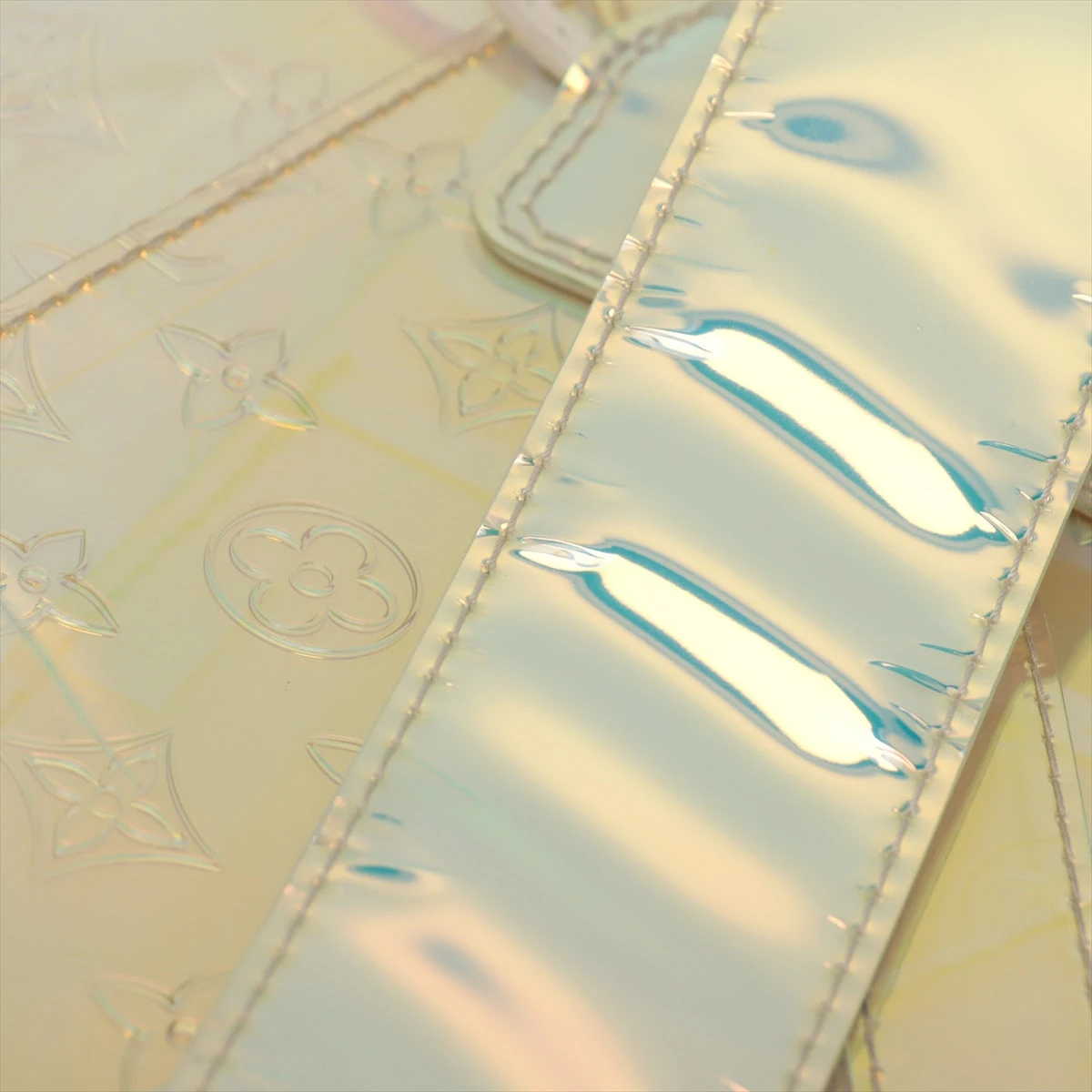 ヴィトン プリズム クリストファーGM Ｍ44766