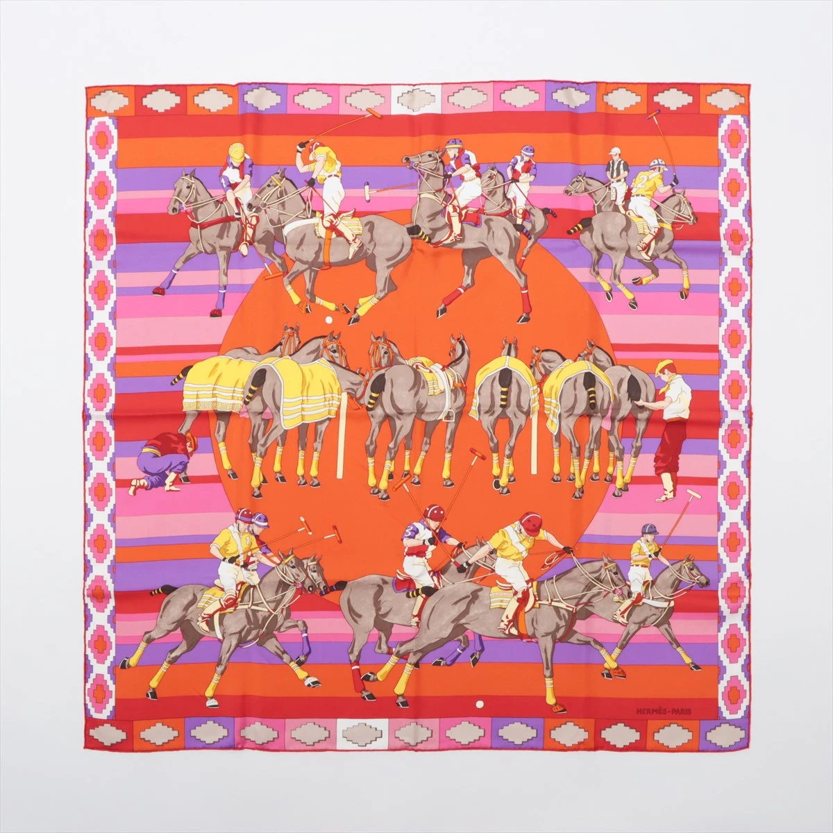 HERMES カレ90 ポロの世界 HERMES エルメス スカーフ カレ90 『LE MONDE DU POLO（ポロの