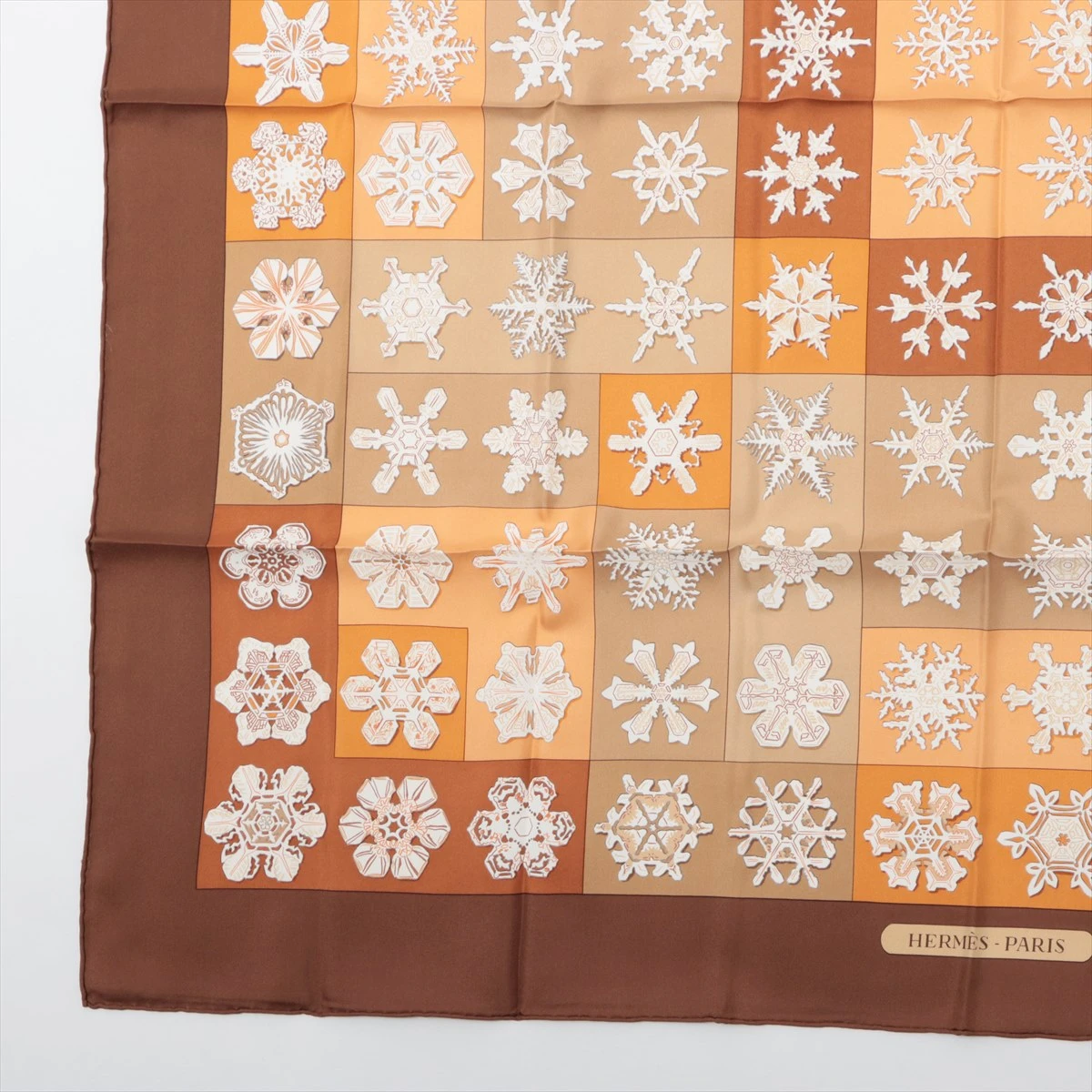 エルメス スカーフ シルク ブラウン カレ90 FEUX DE L'HIVER 雪