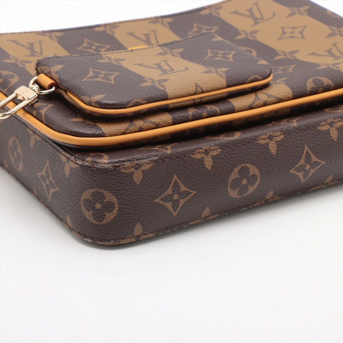 【美品完品】LOUIS VUITTON×NIGOトリオメッセンジャーM45965 Louis Vuitton ルイヴィトン×NIGO コラボ モノグラム ストライプ